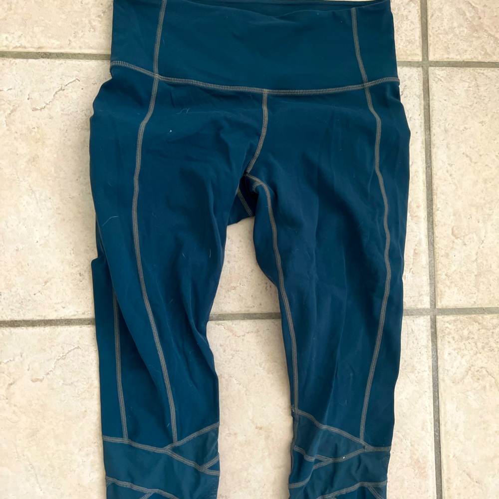 ATHLETA capri blue legging